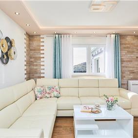 4 Bedroom Villa with pool and terrace near Dubrovnik, Sleeps 8